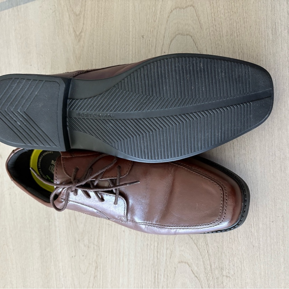 Bostonian Brown Leather Oxford Shoes - Picture 3 of 6